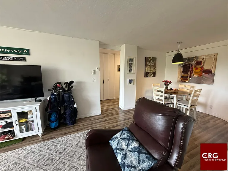 60 Babcock St #33 — Photo 4