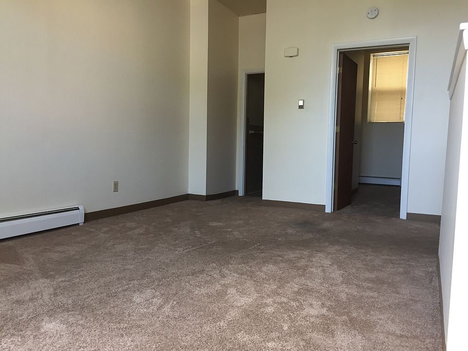 2nd image of 30 Chestnut St APT 13
