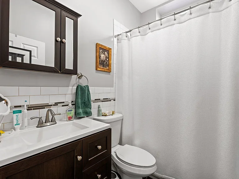 916 Willow Ave #1 — Photo 13