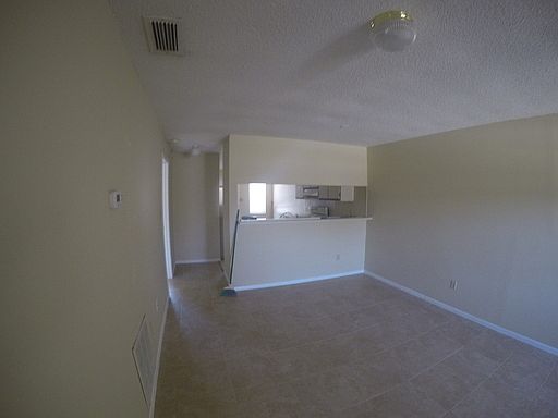 3rd image of 1409 Sophie Blvd