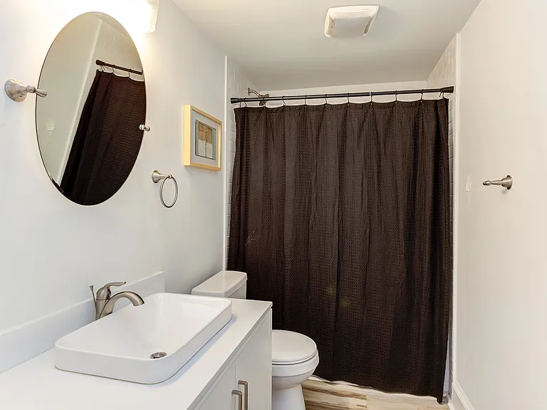 2606 Wade Ave — Photo 36