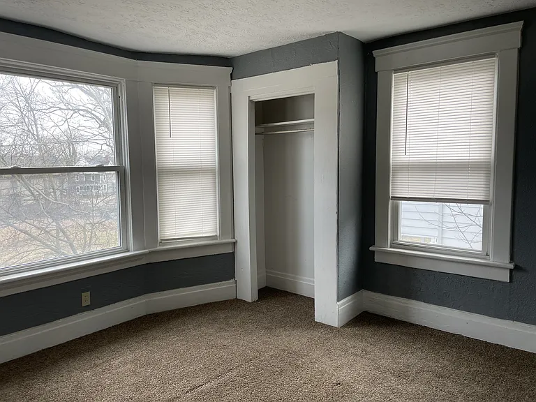 84 Rhodes Ave #4 — Photo 6