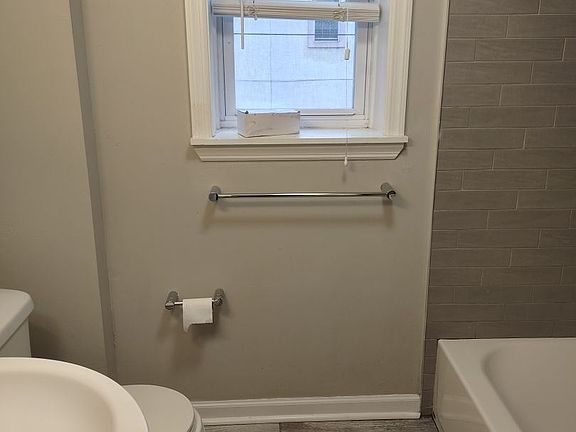 5th image of 1510 E Moyamensing Ave Floor 2