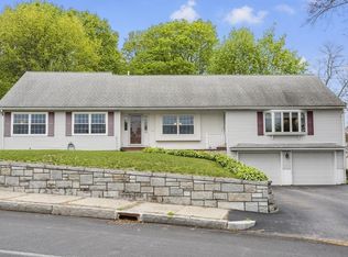 170 Holyrood Ave, Lowell, MA 01852