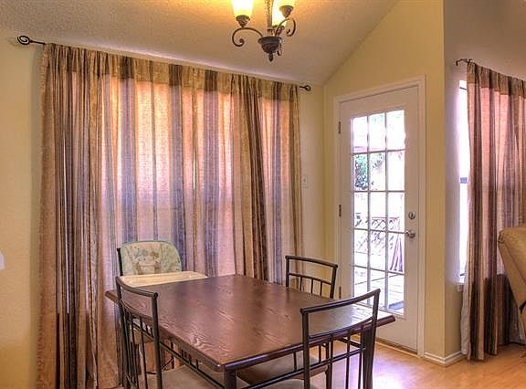 5th image of 924 Sylvan Creek Dr