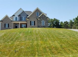 281 Pipers Rdg W, Winston Salem, NC 27127