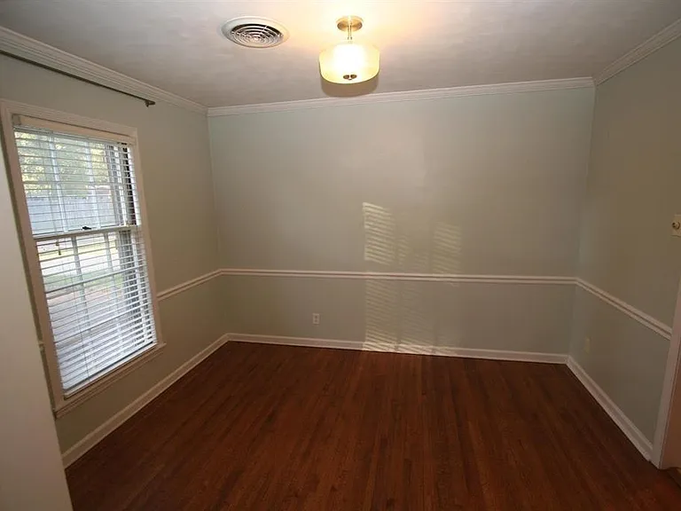 1588 Dorset Dr — Photo 15