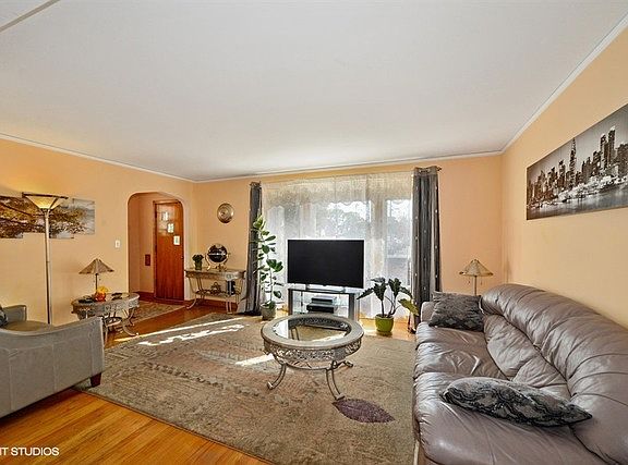 5th image of 3412 N Nordica Ave
