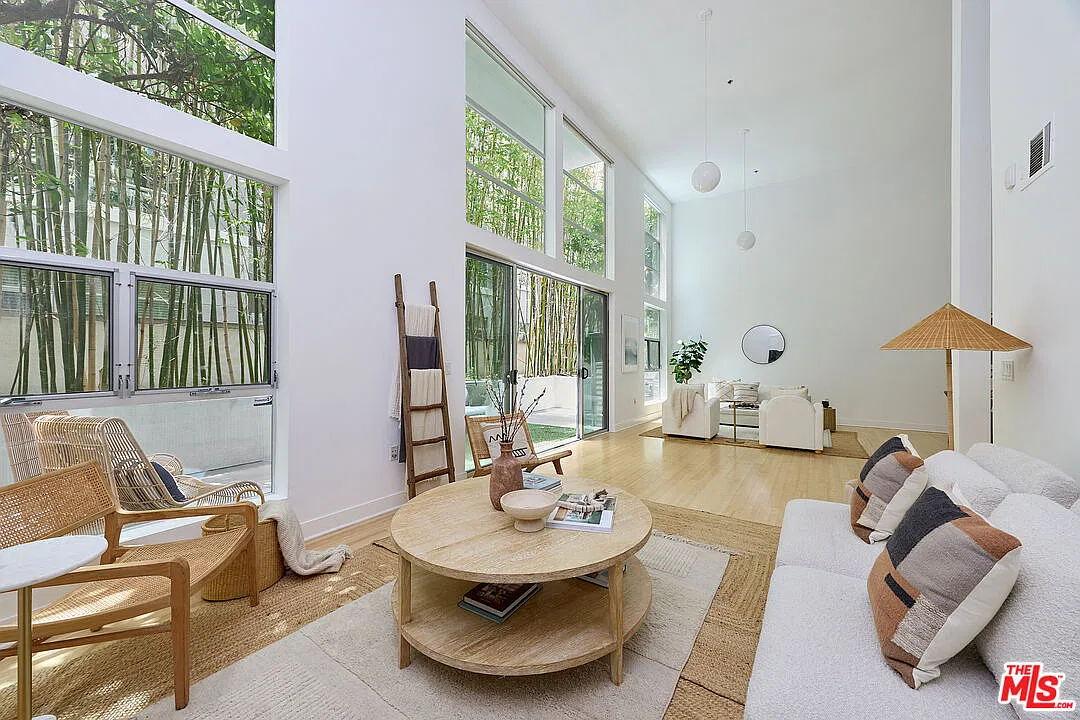 2 bed, 2.0 bath, 1690 sqft, $5,650 — Photo 1