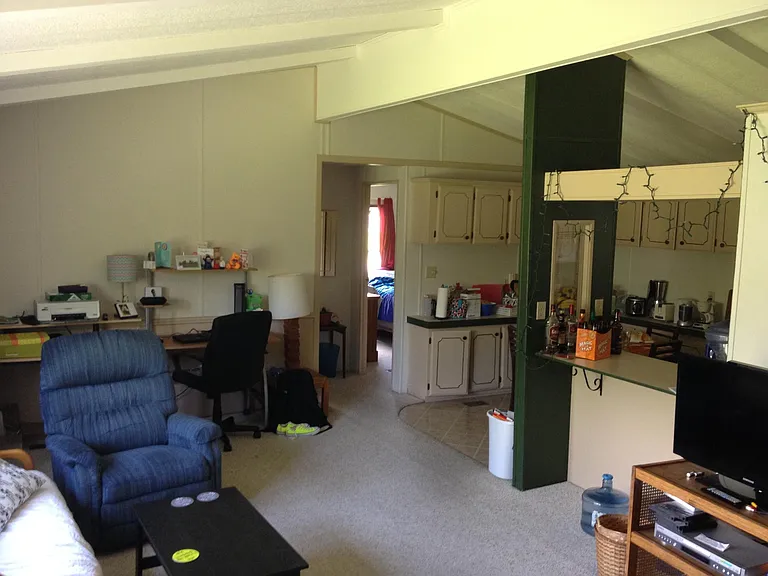 107 Mary Ln — Photo 6