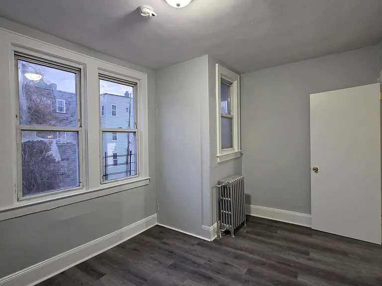 120 Waverly St — Photo 10