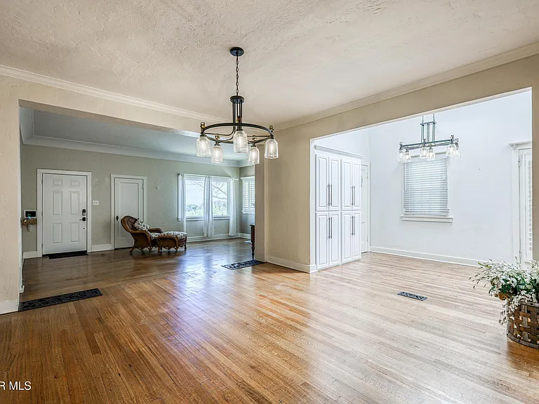 715 E Robinson Ave — Photo 10