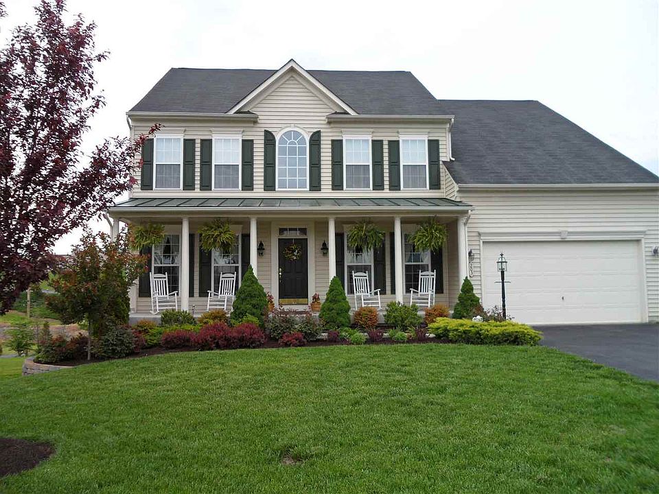 1st image of 203 Princess Caroline Ct