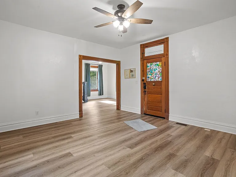 419 S Van Buren Ave — Photo 15