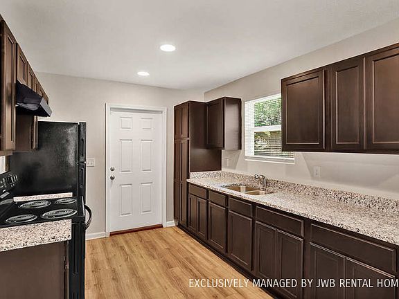 2nd image of 1509 E 28th St