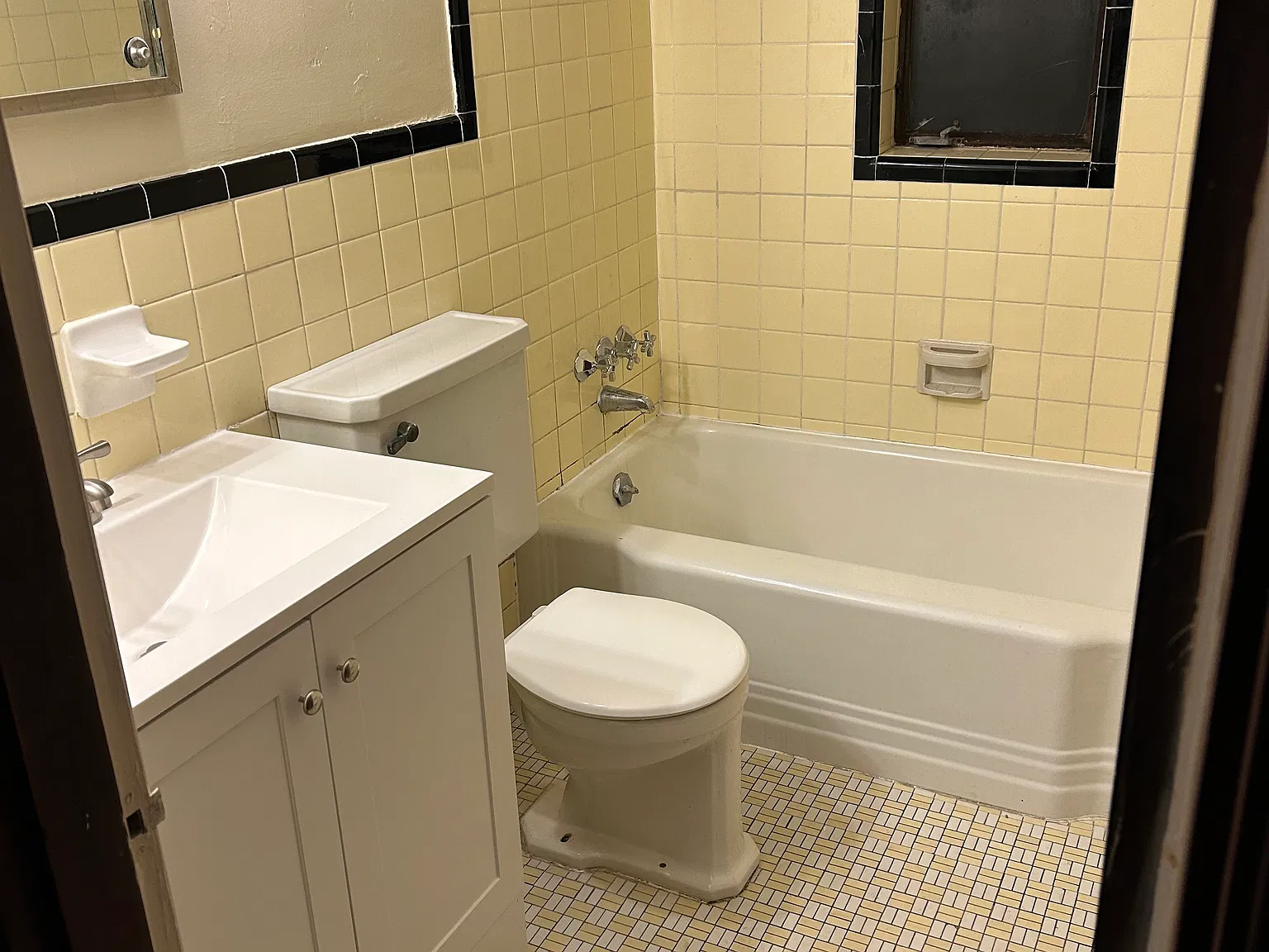1825 Section Rd — Photo 2