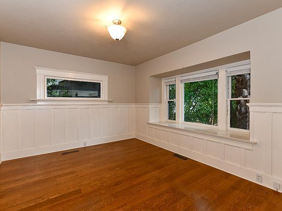 3rd image of 1669 Alexander Court
