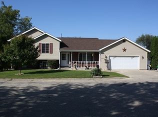 835 Pleasant St, Mineral Point, WI 53565