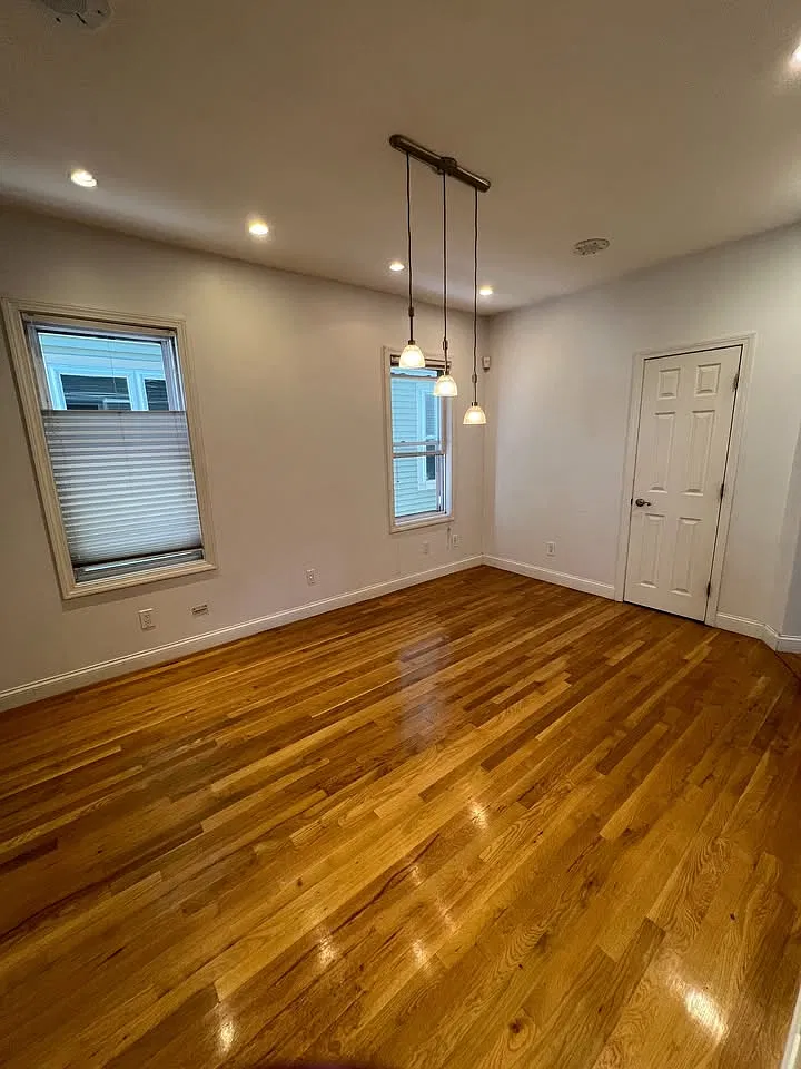 2 bed, 950 sqft, $2,900 — Photo 4