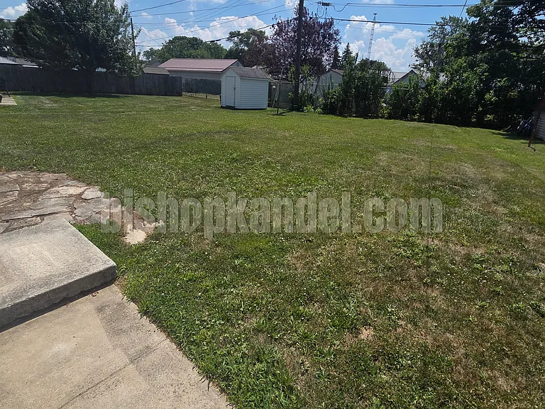 1023 Brenda Ct — Photo 13