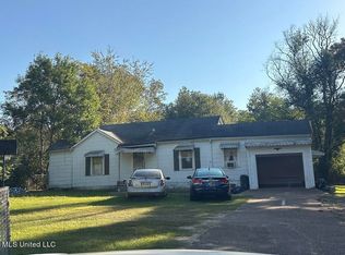 132 Sanatorium Rd, Mendenhall, MS 39114