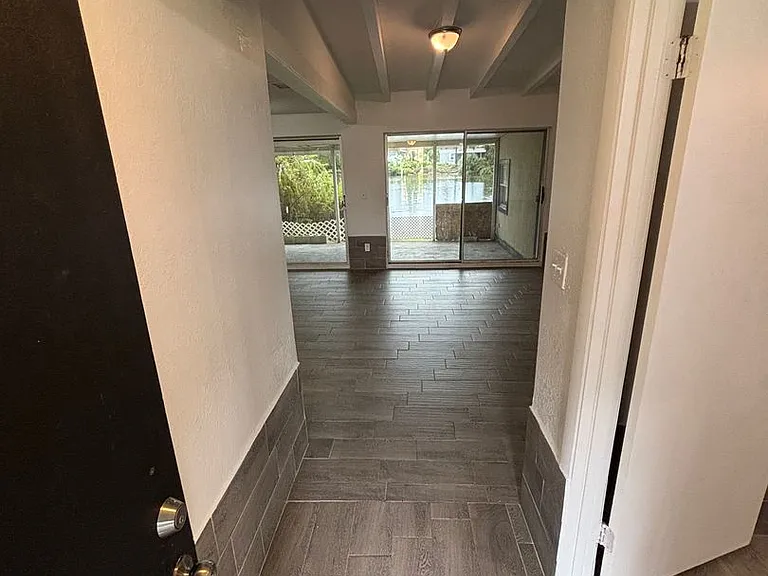 175 Niver St — Photo 14