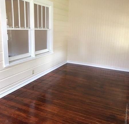 2nd image of 408-410 NE 1st Ave