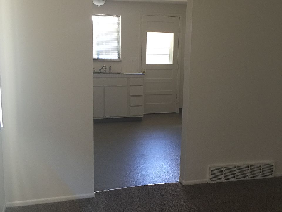 2nd image of 1862 Yeager Dr