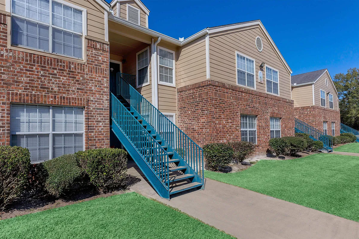 Building Photo - 4020 Sikes Rd