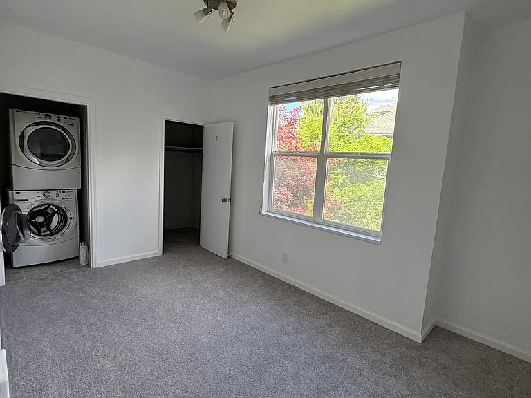 2173 NW Everett St #3 — Photo 15