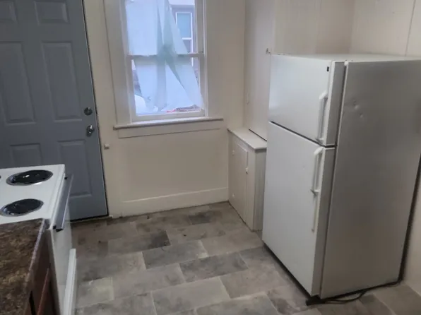 38 Groveland St, Battle Creek, MI 49017