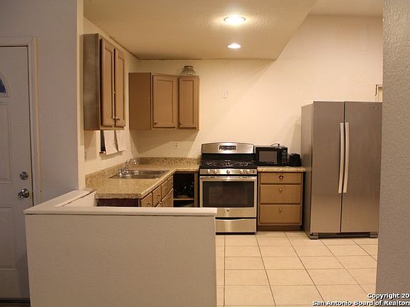 3rd image of 1510 Laven Dr