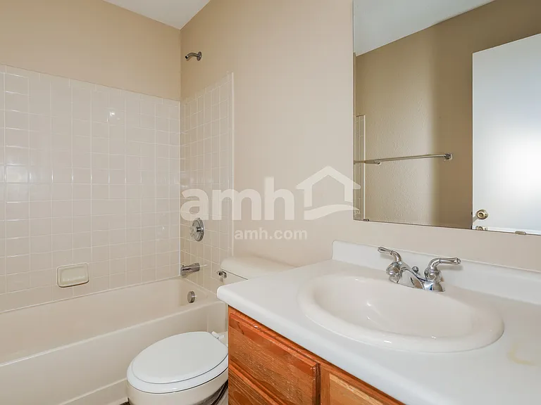 13912 Meadow Lake Dr — Photo 15