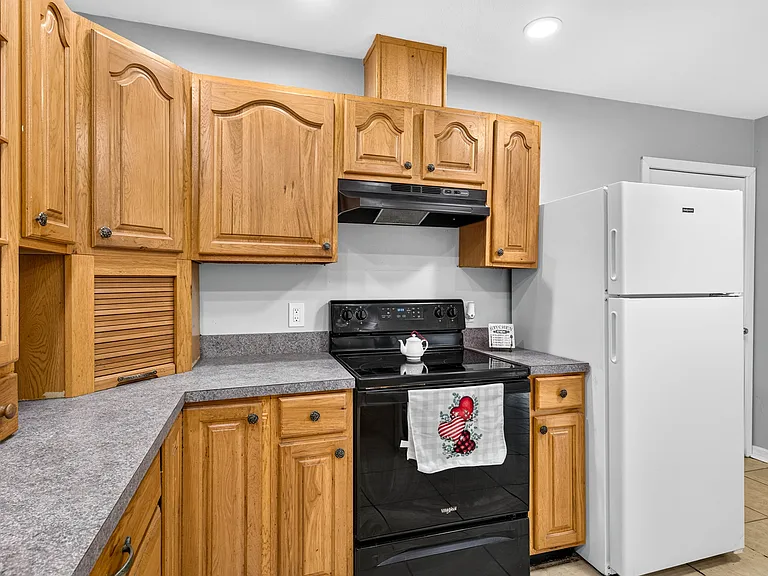 12435 Clear Lake Dr — Photo 9