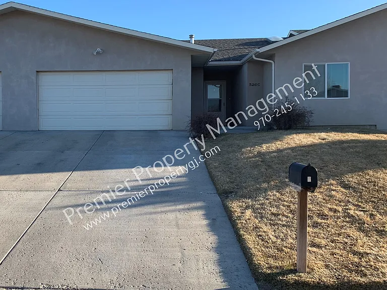 526 Rado Dr — Photo 1