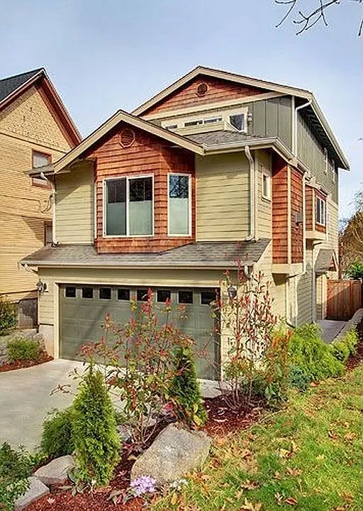 1106 25th Ave