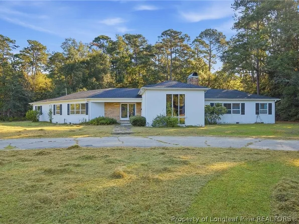 1503 Lakeview Rd, Fairmont, NC 28340