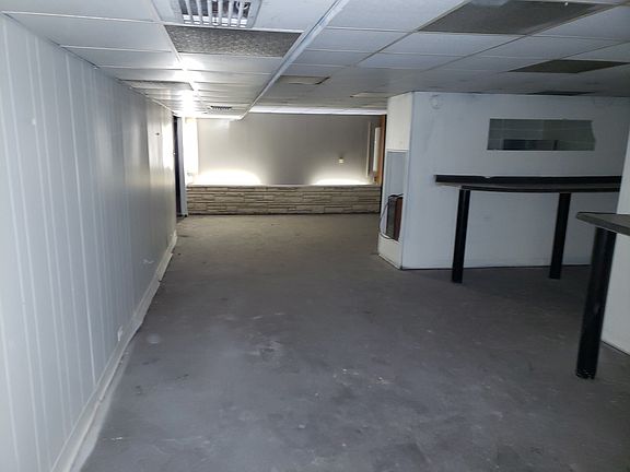 5th image of 905 W Chicago Ave