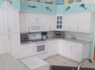 111 Harbor Point Dr, Sebastian, FL 32958