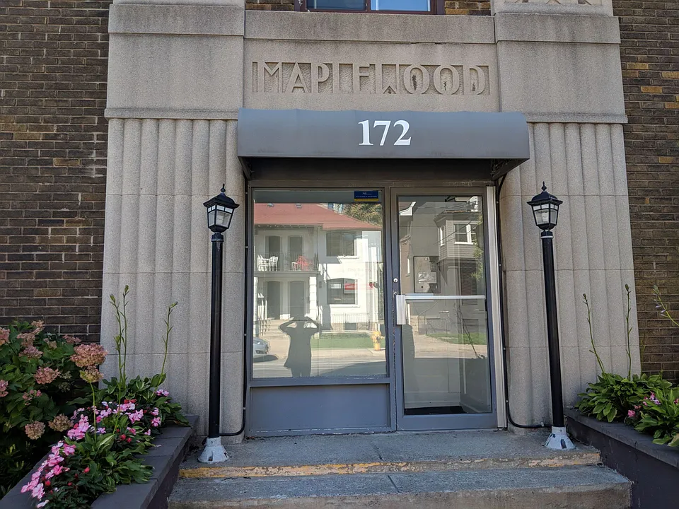 172 Vaughan Rd #4