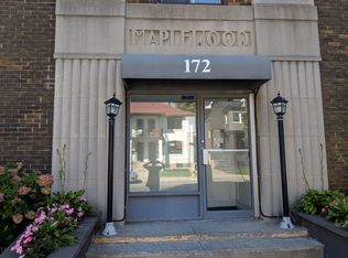 172 Vaughan Rd #19, Toronto, ON M6C 2M3