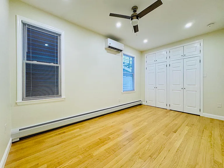 21 E 15th St #2 — Photo 16
