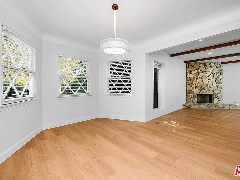 1400 W Clark Ave — Photo 10