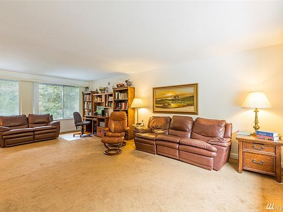 4th image of 8419 58th Ave NW