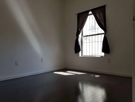 Rented by null | media 29