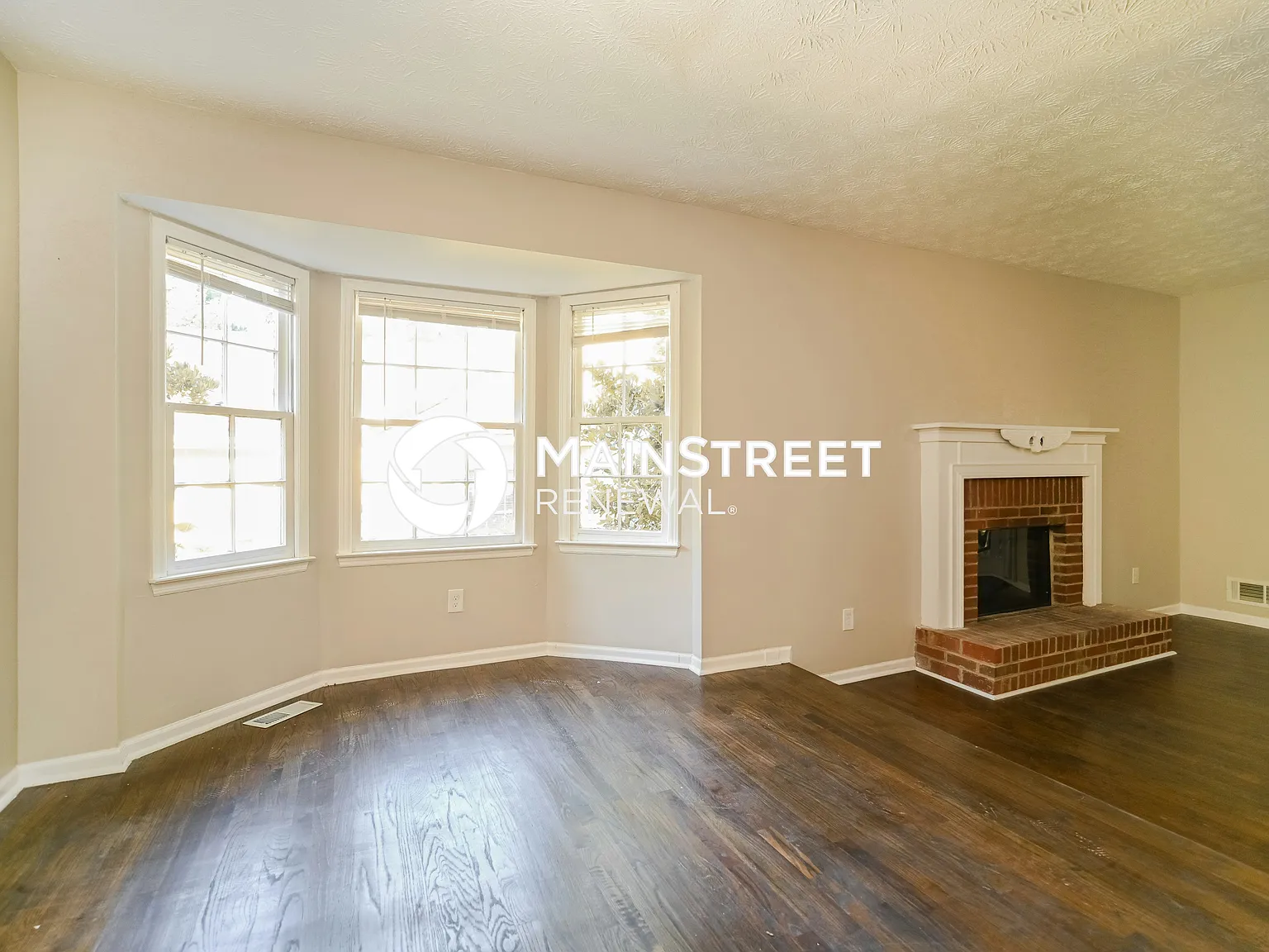 801 Redland Dr — Photo 4