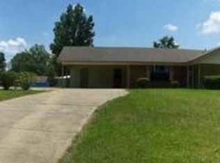 2862 Yorkville Rd E, Columbus, MS 39702