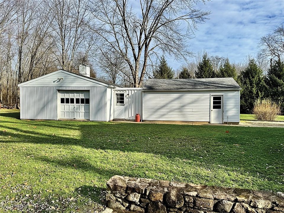 2nd image of 6277 Newton Falls Rd