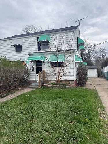 1427 E 252nd St Photo 1