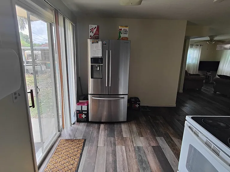 2600 N Beaumont Ave — Photo 8